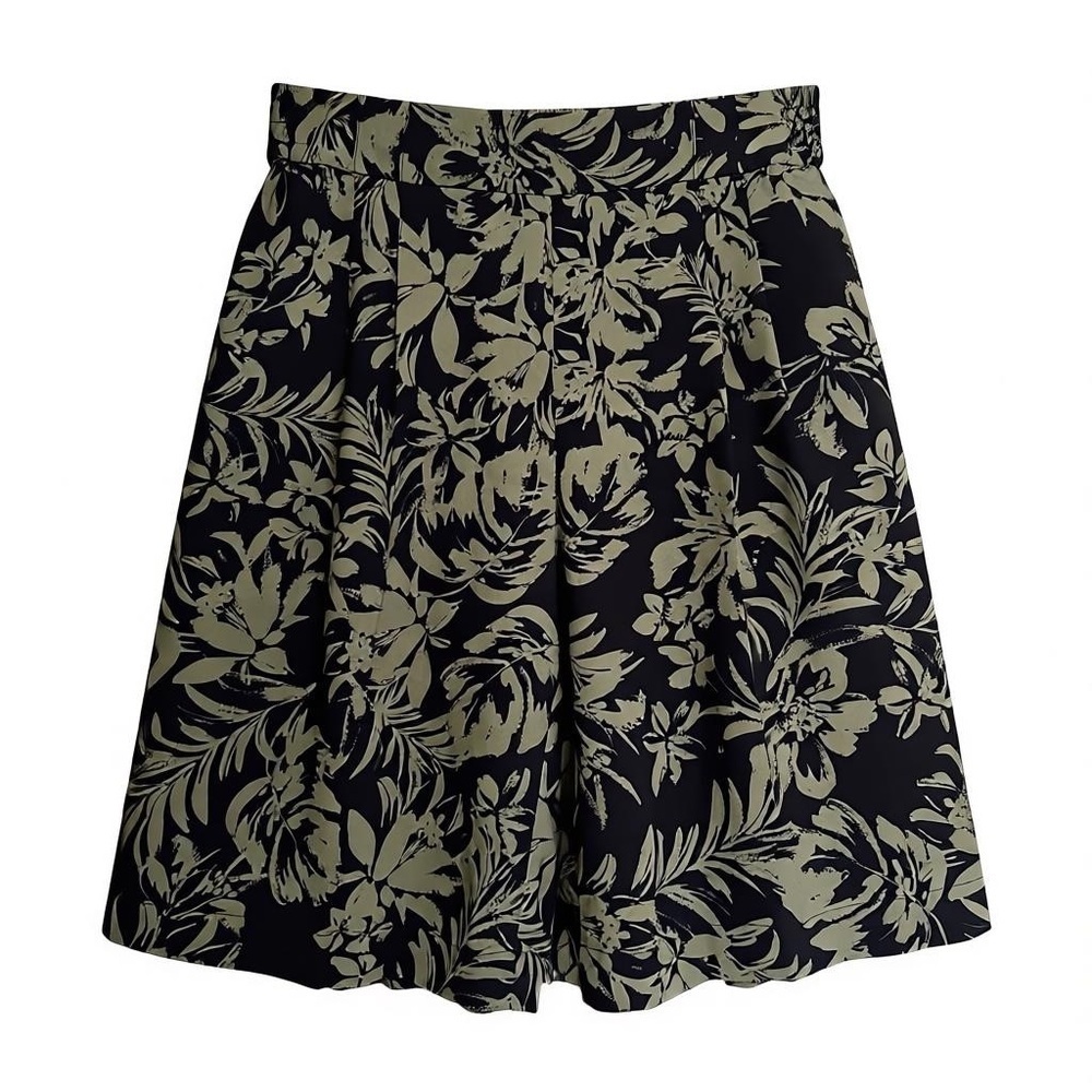 Chelsea 28 Black Tropical Print Pleated Bermuda Shorts XS Vacation Travel Resort